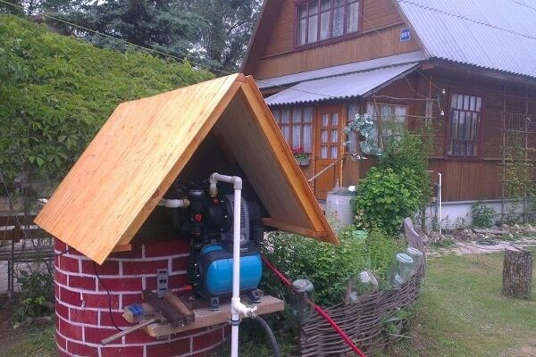 Водоснабжение частного дома своими руками: правила обустройства и лучшие схемы Водоснабжение частного дома своими руками: правила обустройства и лучшие схемы