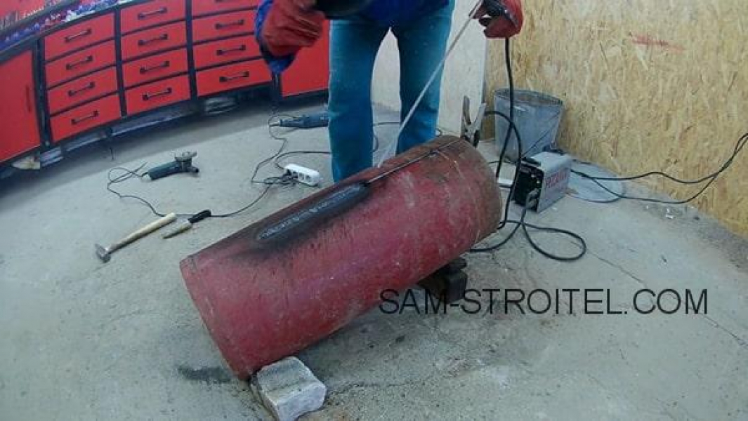 Печь в гараж из газового баллона (29 фото изготовления)