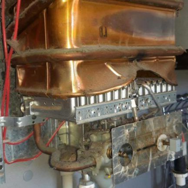 Ремонт теплообменника газовой колонки своими руками: основные этапы пайки медного радиатора Ремонт теплообменника газовой колонки своими руками: основные этапы пайки медного радиатора